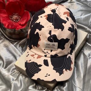 🌹Urban Outfitters • TRENDY UNISEX Black and Cream Cow Print Baseball Cap